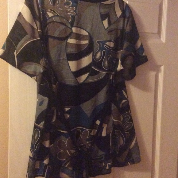 Patterned Kimono-esque Top - Picture 4 of 4