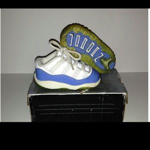 Carolina  11s  Looking for a 5.5y to match my son