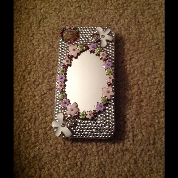 iPhone studded case (new) - Picture 1 of 1