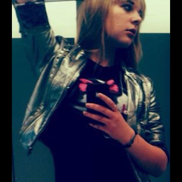 Silver Mini-Jacket - Picture 2 of 3