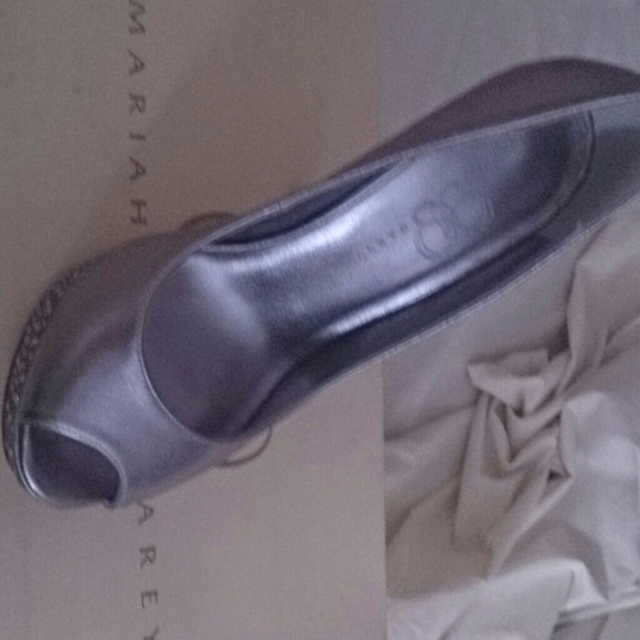 Shoes - Picture 2 of 3