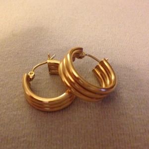 thick gold hoops