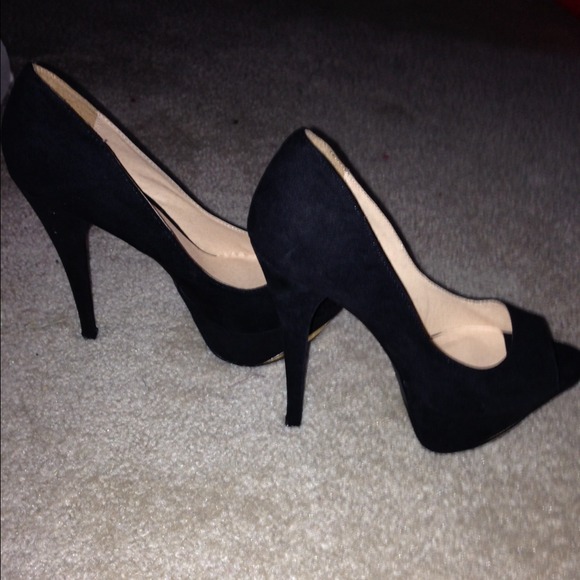 Brand new women heels