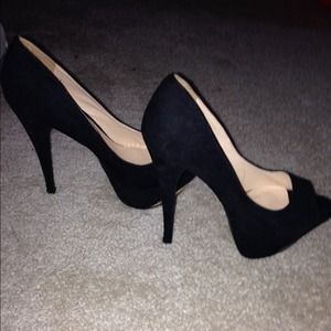 Brand new women heels