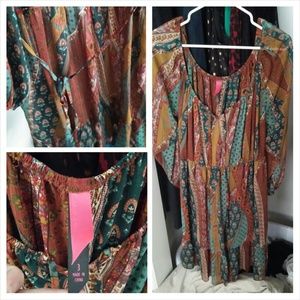 Paisley patterned sheer dress. Elastic.