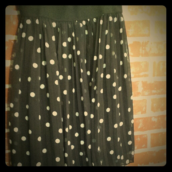 A little above the knee black and white skirt