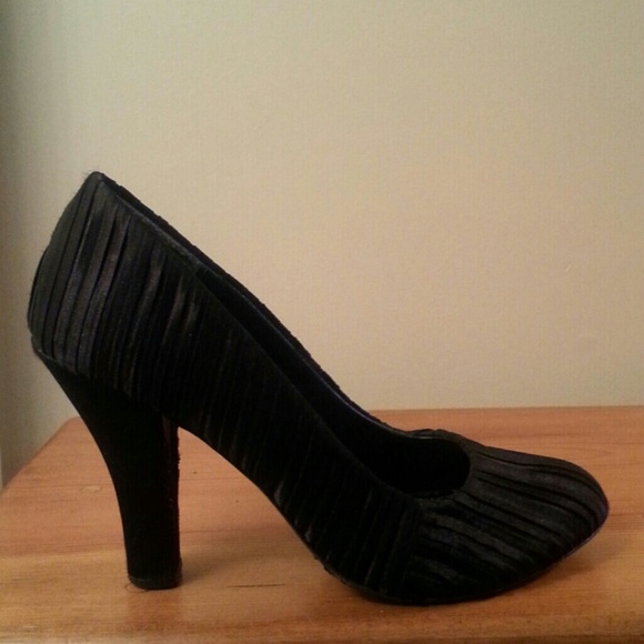 Stunning black heels! - Picture 1 of 4