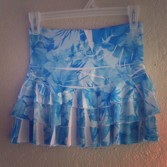 Mini Skirt !!!