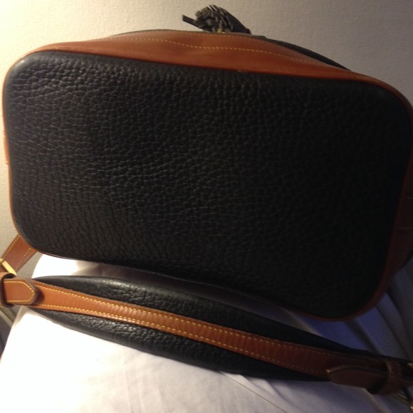 Dooney & Bourke Bucket Style Handbag - Picture 4 of 4