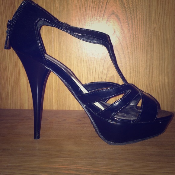Steven Madden platform pumps