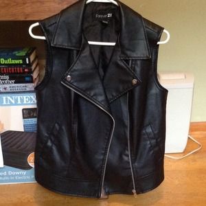 Forever 21 Faux Leather Moto Vest SIZE M