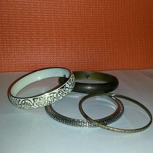 METAL DESIGNED BANGLES