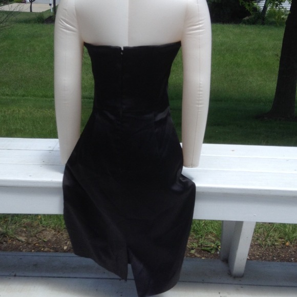 SOLD IN BUNDLE!! WHBM Cocktail Dress - Picture 3 of 4