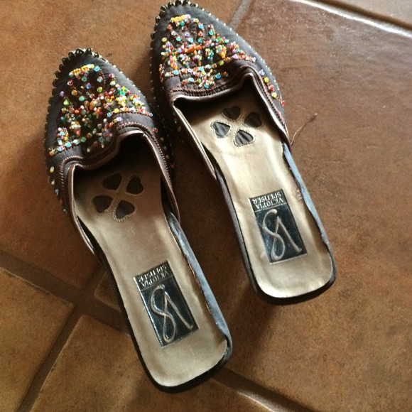 Victoria spencer kitten heel