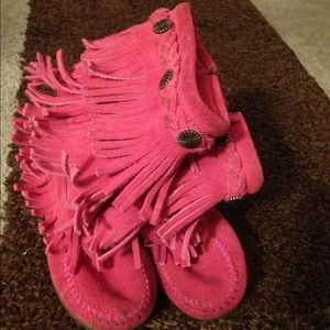 Minnetonka Fringe boot - Pink