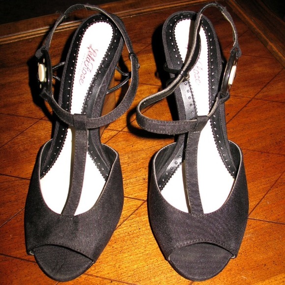 Black/Wood Peep Toe T-Strap 4" Wedges