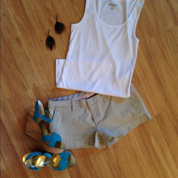 American Eagle Outfitters Stretch Khaki Shorts