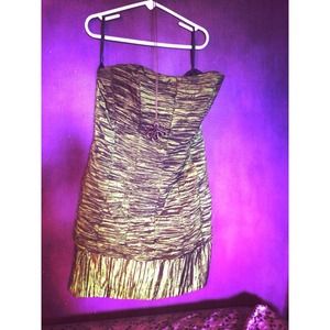 Short green strapless dress