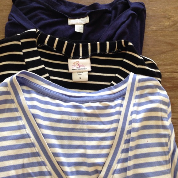 💢💢SOLD💢💢 bundledMaternity shirt lot 3 short sl