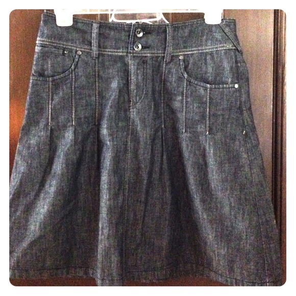 Price drop! Esprit jean skirt