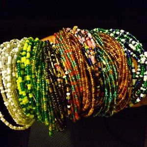 12-13 Pieces In One Of African Beaded Bracelets 12-13 Pieces In One Of African Beaded Bracelets