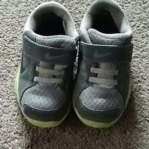 Nike free fun toddlers