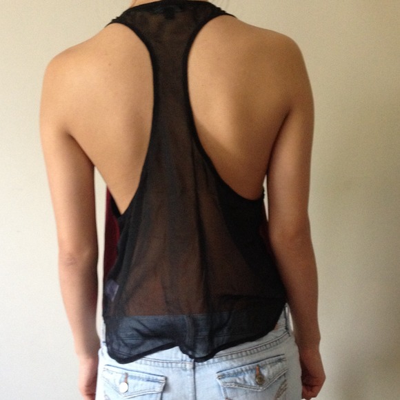 Red top - Picture 2 of 2
