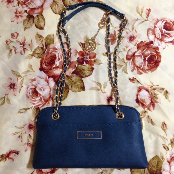 🎉SALE! DKNY Saffiano Blue Leather Convertible Bag