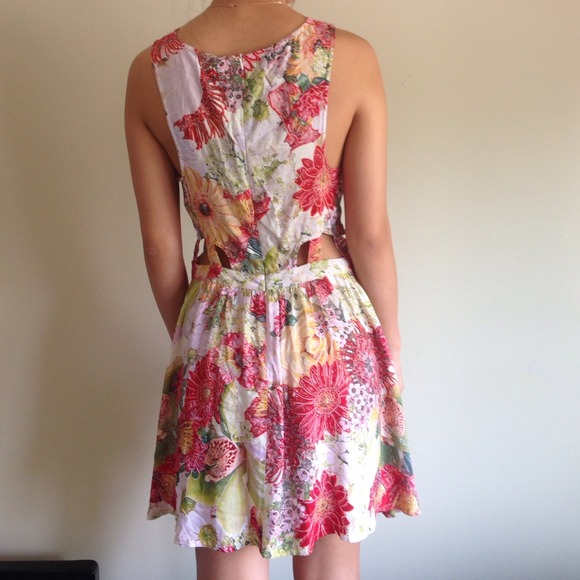 Floral dress - Picture 2 of 2