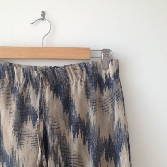 Printed Wideleg Lounge Pants - Picture 2 of 2