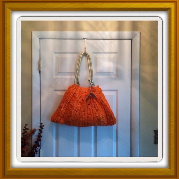 ♦️BUNDLE PRICE♦️Orange woven tote