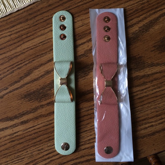 Bow bracelets