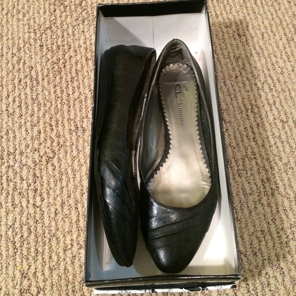 Black flats