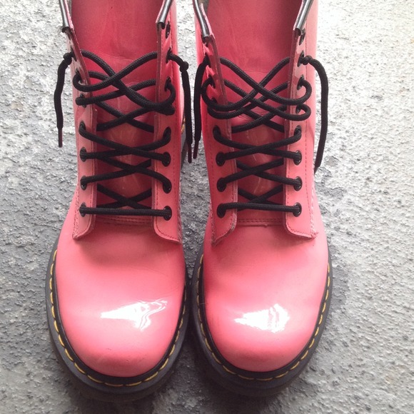 π₯PRICE REDUCED!!!π₯ Pretty Pink Doc Martensπ - Picture 2 of 4