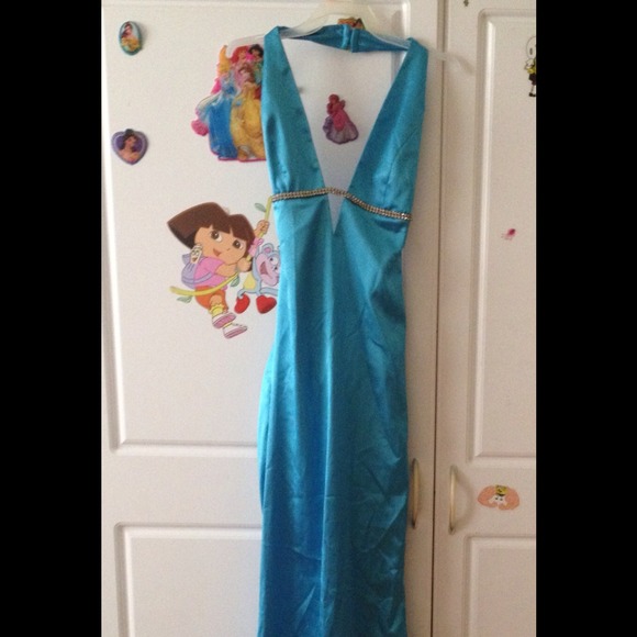 Prom Dress - Picture 2 of 4