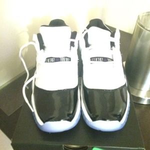 Authentic Jordan 11 Retro Low