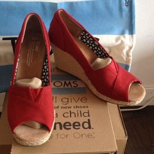 SOLD!!! TOMS 8.5 Red Canvas Wedge NWT