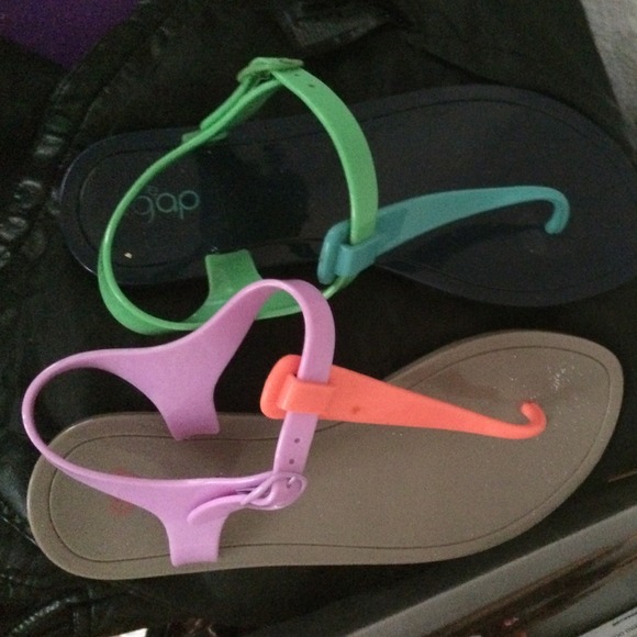 Size 5 Girls Jelly Sandals - Picture 1 of 1