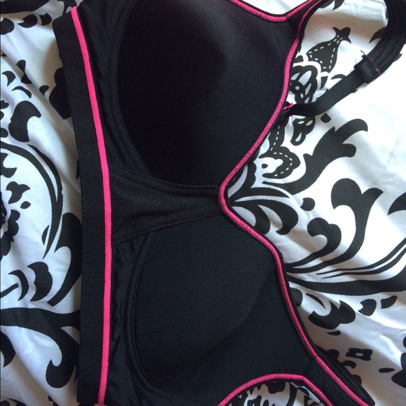 Pink and black padded sports bra! - Picture 1 of 2