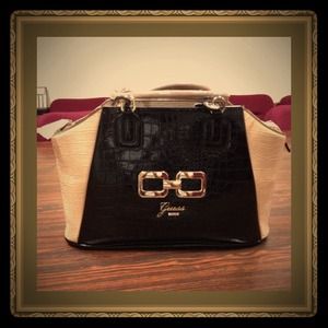 NWT Guess Handbag.