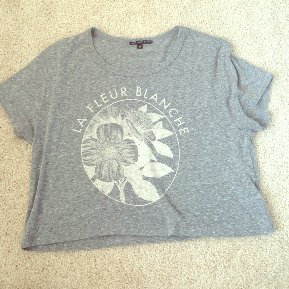 Urban Outfitters Tops - NWOT UO crop top