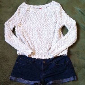 Cute Sweatshirt 🌸