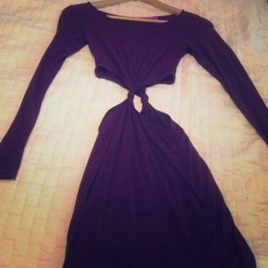 Burgundy long sleeve dress. All around cut.