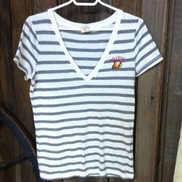 Hollister stripped t