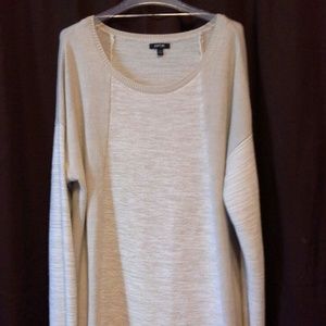 New sweater worn one time . Very comfortable.