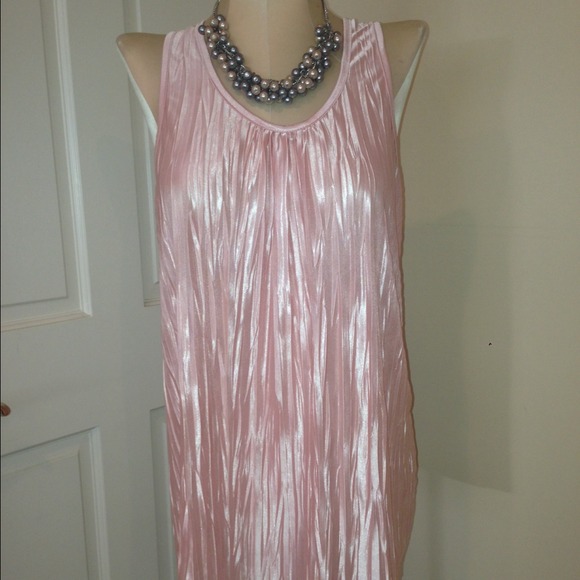 Baby pink satin tank - Picture 1 of 2