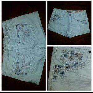 Hydraulic denim shorts