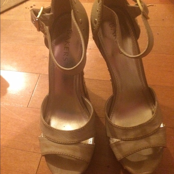 Baker's Studded Wedges - Picture 2 of 4