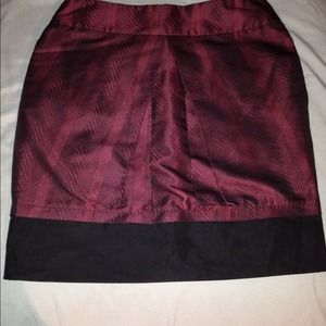 BCBG skirt size 6 NEW WITH TAGS