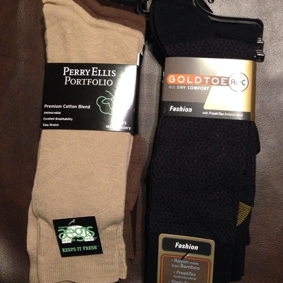 Price drop! Two sets of men's socks